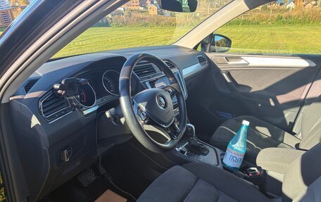 Volkswagen Tiguan II, 2018 год, 2 450 000 рублей, 7 фотография