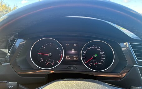 Volkswagen Tiguan II, 2018 год, 2 450 000 рублей, 18 фотография