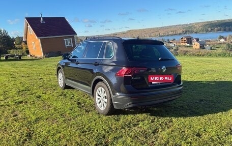 Volkswagen Tiguan II, 2018 год, 2 450 000 рублей, 13 фотография