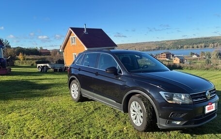 Volkswagen Tiguan II, 2018 год, 2 450 000 рублей, 3 фотография