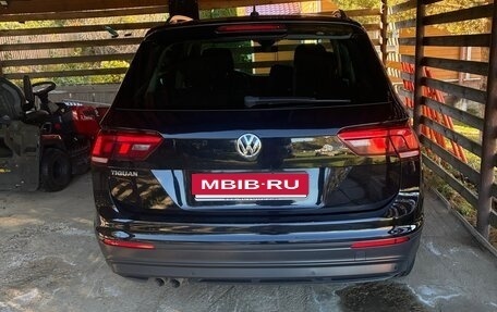 Volkswagen Tiguan II, 2018 год, 2 450 000 рублей, 19 фотография