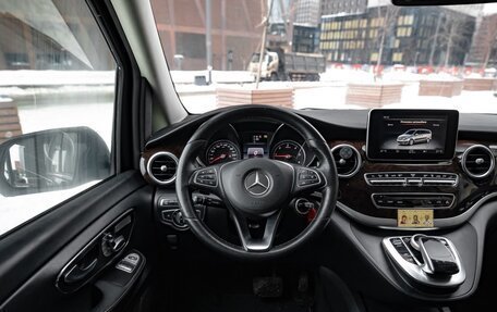 Mercedes-Benz V-Класс, 2016 год, 3 850 000 рублей, 14 фотография