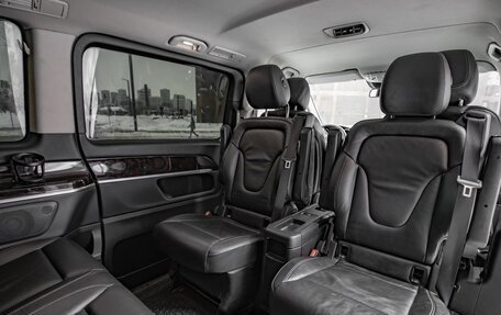 Mercedes-Benz V-Класс, 2016 год, 3 850 000 рублей, 25 фотография