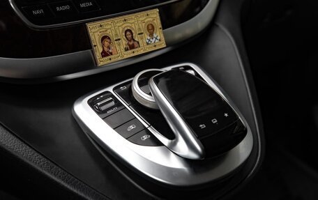 Mercedes-Benz V-Класс, 2016 год, 3 850 000 рублей, 23 фотография