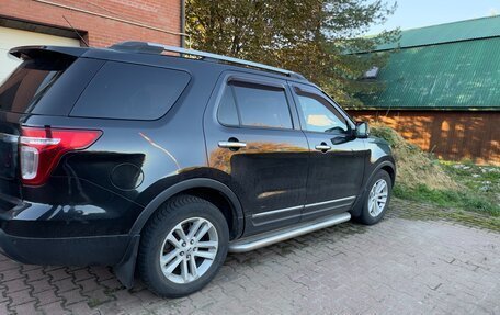 Ford Explorer VI, 2013 год, 1 895 000 рублей, 2 фотография