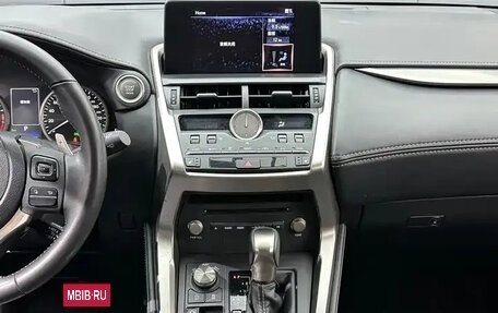 Lexus NX I, 2020 год, 2 950 000 рублей, 17 фотография