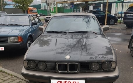 BMW 5 серия, 1989 год, 120 000 рублей, 1 фотография