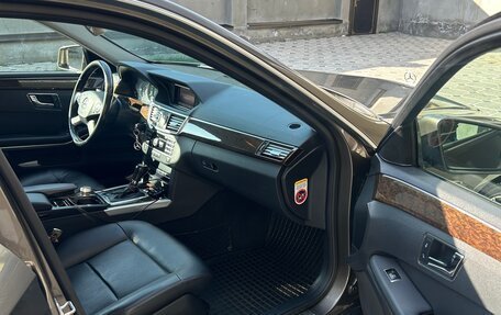 Mercedes-Benz E-Класс, 2010 год, 1 450 000 рублей, 4 фотография