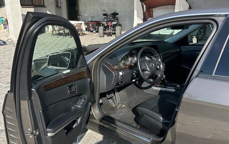 Mercedes-Benz E-Класс, 2010 год, 1 450 000 рублей, 2 фотография