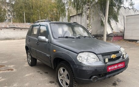 Chevrolet Niva I рестайлинг, 2009 год, 215 000 рублей, 2 фотография
