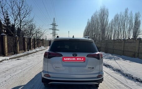 Toyota RAV4, 2016 год, 3 500 000 рублей, 5 фотография