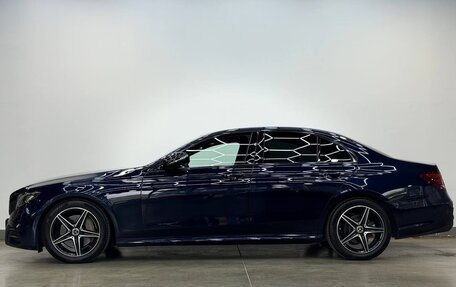 Mercedes-Benz E-Класс, 2019 год, 3 530 000 рублей, 5 фотография