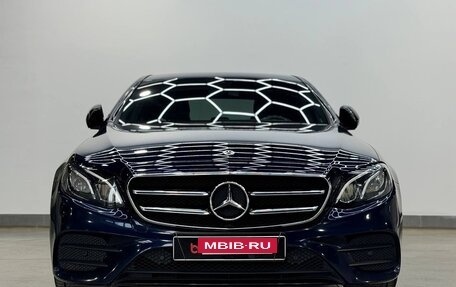 Mercedes-Benz E-Класс, 2019 год, 3 530 000 рублей, 2 фотография