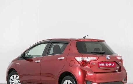 Toyota Vitz, 2017 год, 979 000 рублей, 5 фотография
