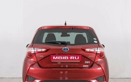 Toyota Vitz, 2017 год, 979 000 рублей, 6 фотография