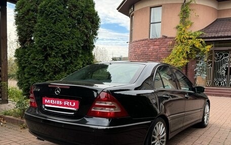 Mercedes-Benz C-Класс, 2004 год, 920 000 рублей, 3 фотография