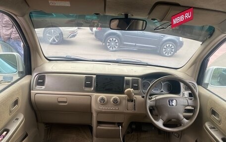 Honda Stepwgn II рестайлинг, 2002 год, 400 000 рублей, 4 фотография