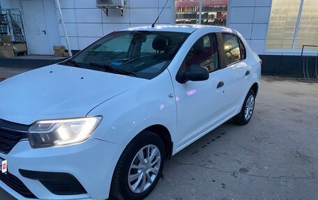 Renault Logan II, 2018 год, 650 000 рублей, 1 фотография