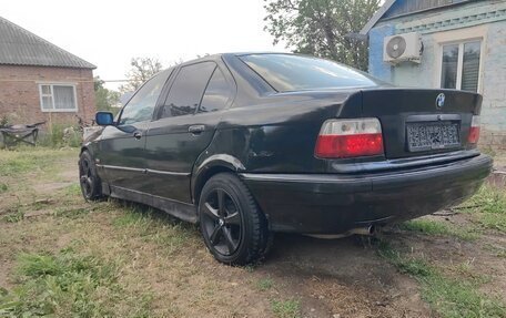 BMW 3 серия, 1994 год, 300 000 рублей, 2 фотография
