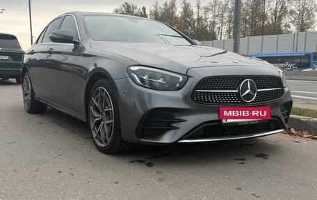 Mercedes-Benz E-Класс, 2021 год, 3 750 000 рублей, 3 фотография