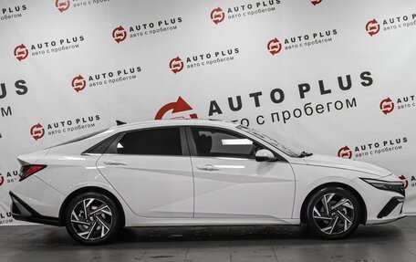 Hyundai Elantra, 2023 год, 1 999 000 рублей, 5 фотография