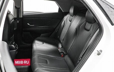 Hyundai Elantra, 2023 год, 1 999 000 рублей, 9 фотография