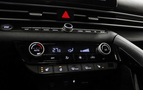 Hyundai Elantra, 2023 год, 1 999 000 рублей, 21 фотография