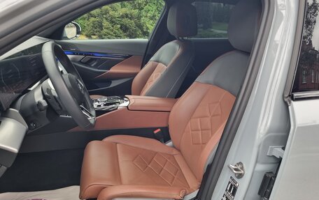 BMW 5 серия, 2024 год, 7 790 000 рублей, 15 фотография