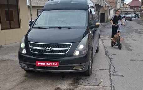 Hyundai Grand Starex Grand Starex I рестайлинг 2, 2009 год, 1 600 000 рублей, 1 фотография