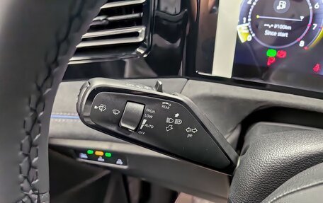 Volkswagen Tiguan, 2026 год, 4 803 000 рублей, 18 фотография