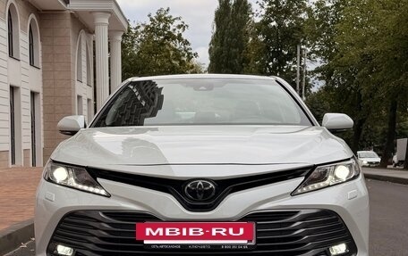 Toyota Camry, 2020 год, 2 749 999 рублей, 2 фотография