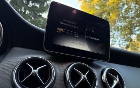 Mercedes-Benz GLA, 2018 год, 1 950 000 рублей, 11 фотография
