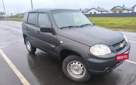 Chevrolet Niva I рестайлинг, 2016 год, 665 000 рублей, 3 фотография