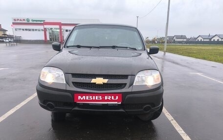 Chevrolet Niva I рестайлинг, 2016 год, 665 000 рублей, 2 фотография
