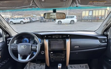 Toyota Fortuner II, 2023 год, 5 140 000 рублей, 5 фотография