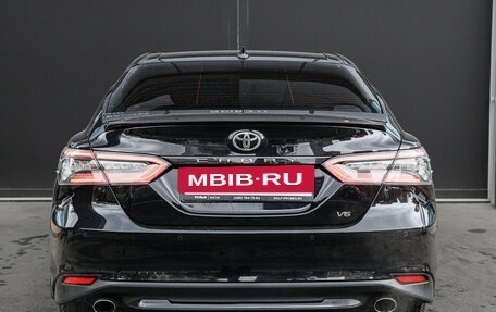 Toyota Camry, 2022 год, 3 950 000 рублей, 5 фотография