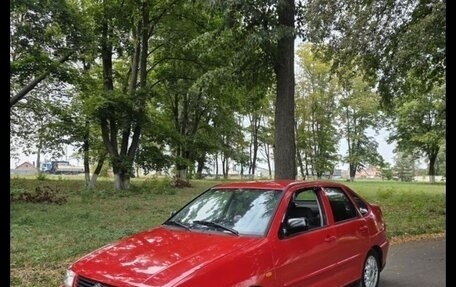 Volkswagen Polo III рестайлинг, 1997 год, 100 000 рублей, 3 фотография