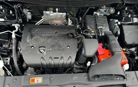 Mitsubishi Outlander III рестайлинг 3, 2013 год, 1 250 000 рублей, 12 фотография