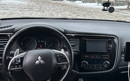 Mitsubishi Outlander III рестайлинг 3, 2013 год, 1 250 000 рублей, 11 фотография