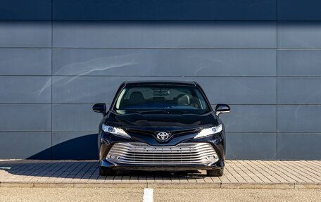 Toyota Camry, 2018 год, 2 495 000 рублей, 2 фотография