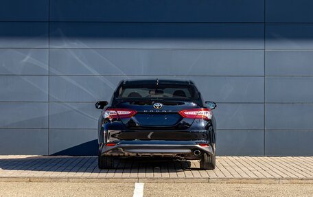 Toyota Camry, 2018 год, 2 495 000 рублей, 5 фотография