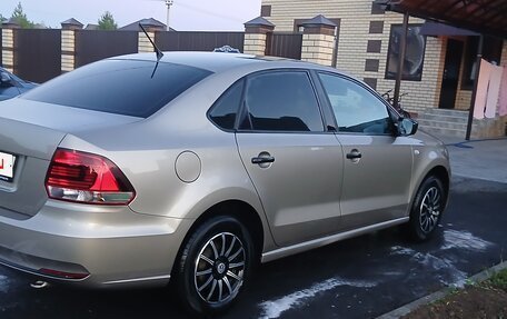 Volkswagen Polo VI (EU Market), 2015 год, 1 040 000 рублей, 3 фотография