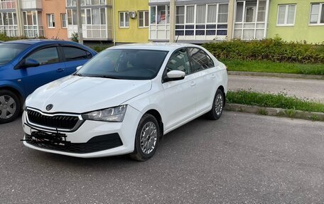 Skoda Rapid II, 2021 год, 800 000 рублей, 10 фотография