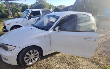 BMW 1 серия, 2010 год, 520 000 рублей, 3 фотография