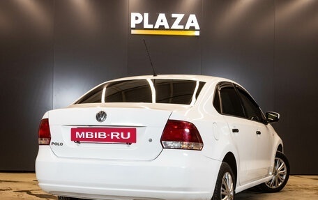 Volkswagen Polo VI (EU Market), 2011 год, 800 000 рублей, 4 фотография