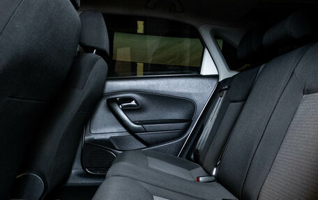 Volkswagen Polo VI (EU Market), 2011 год, 800 000 рублей, 10 фотография
