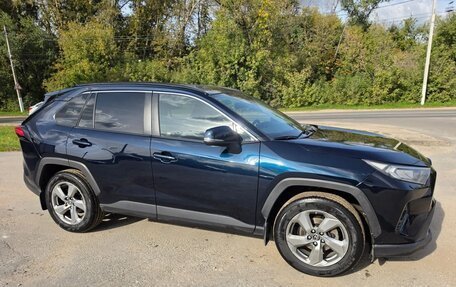 Toyota RAV4, 2020 год, 2 700 000 рублей, 11 фотография