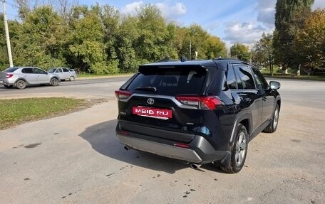 Toyota RAV4, 2020 год, 2 700 000 рублей, 10 фотография