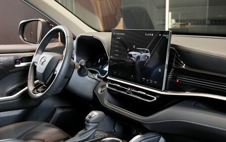 Toyota Highlander, 2026 год, 5 550 000 рублей, 15 фотография