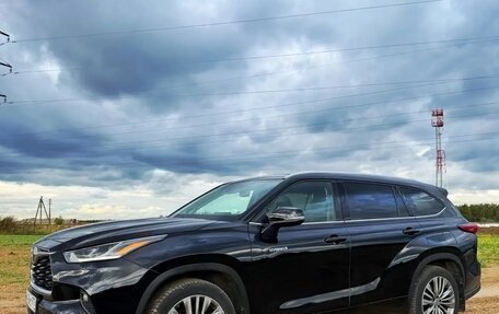 Toyota Highlander, 2021 год, 4 650 000 рублей, 1 фотография
